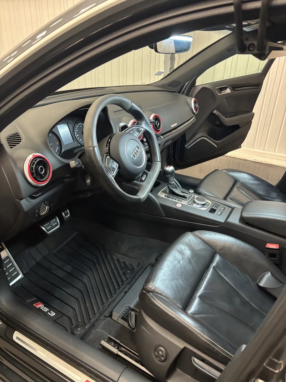 Audi RS3 intérieur après nettoyage